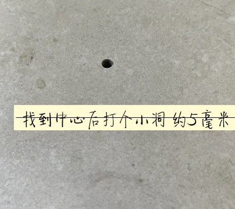 依兰瓷砖空鼓维修公司专业解答在瓷砖铺贴过程中，如果砂料搅拌不均匀，将会带来以下问题